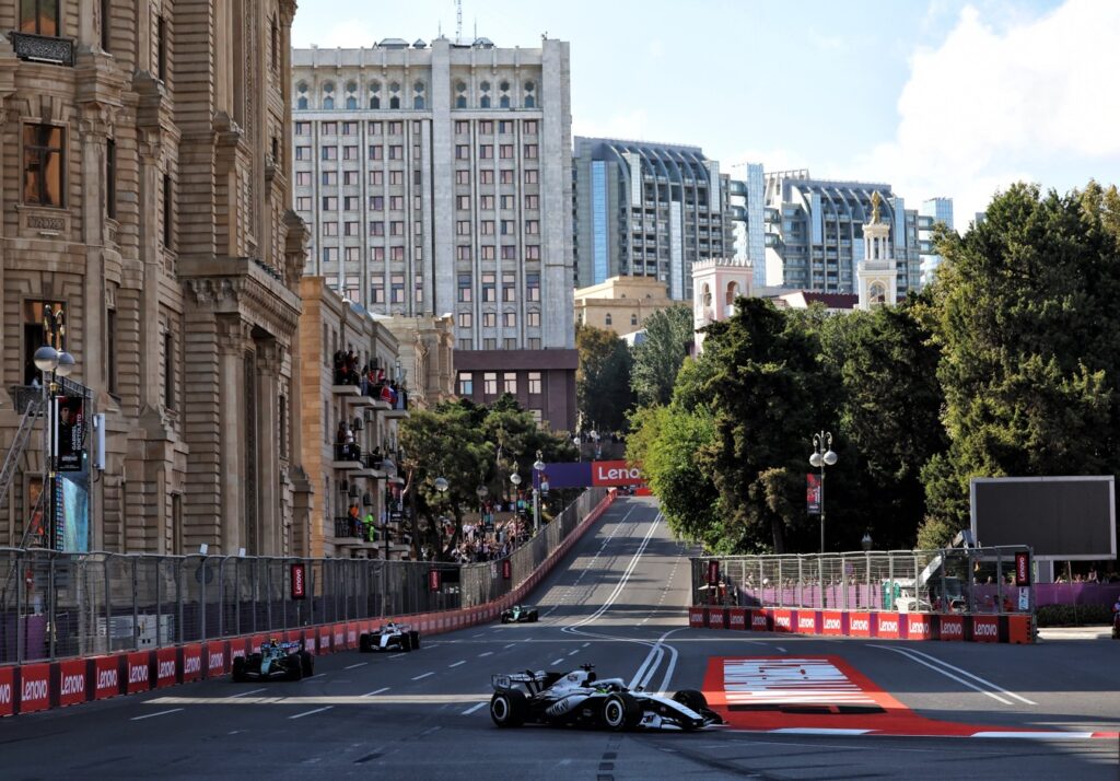 Checo Pérez regresa a México y celebrará con un Show Run en Reforma