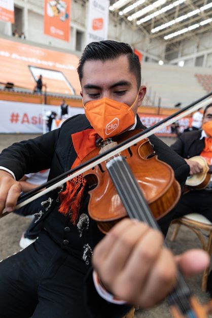 Clip logra récord Guinness al son del mariachi