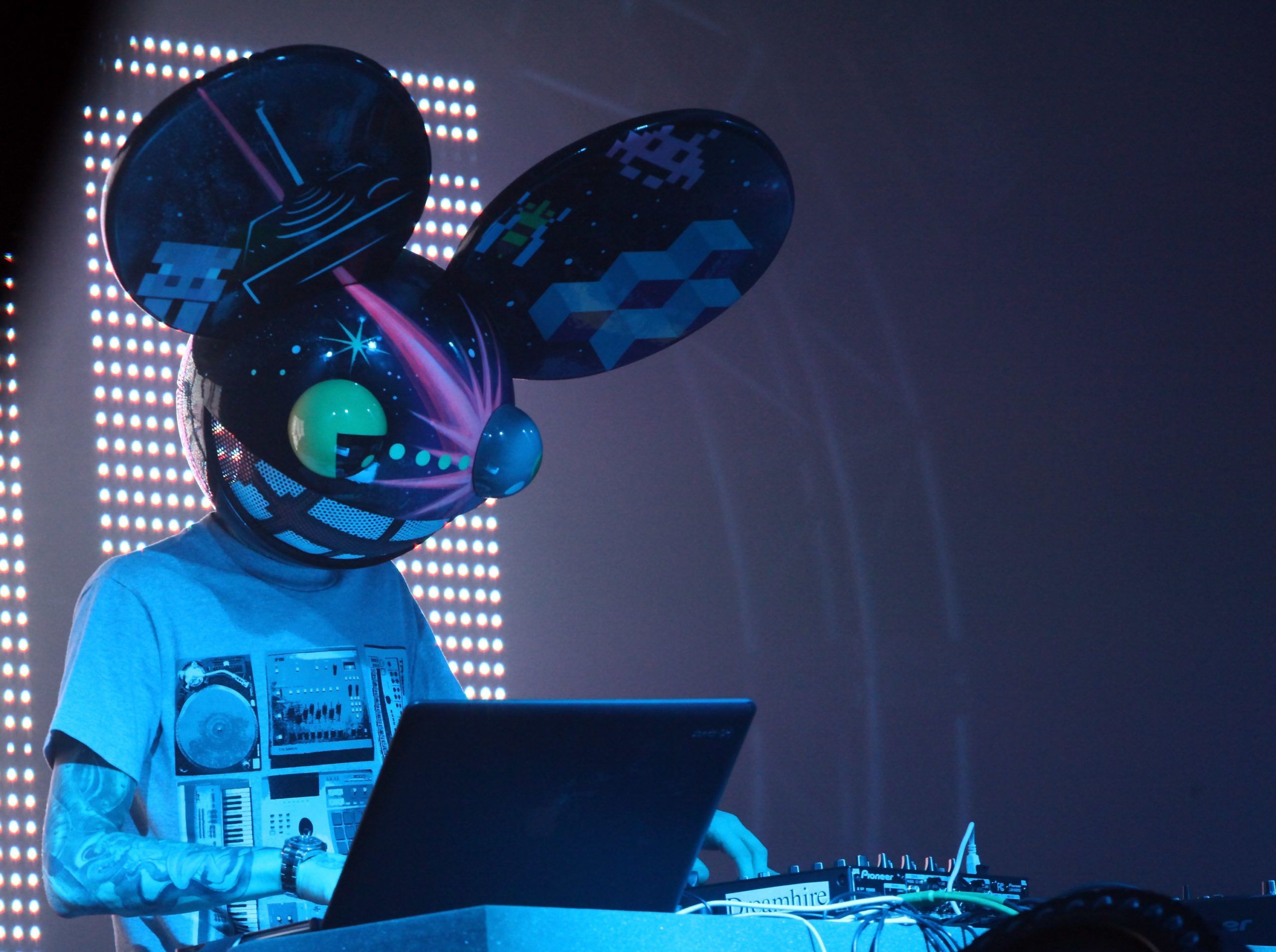 Deadmau5 se une a IRREPETIBLE