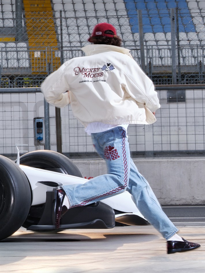 Disney x Formula 1 de Pull&Bear: Prendas inspiradas en las carreras vintage