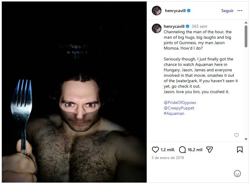 Henry Cavill se viste de Aquaman
