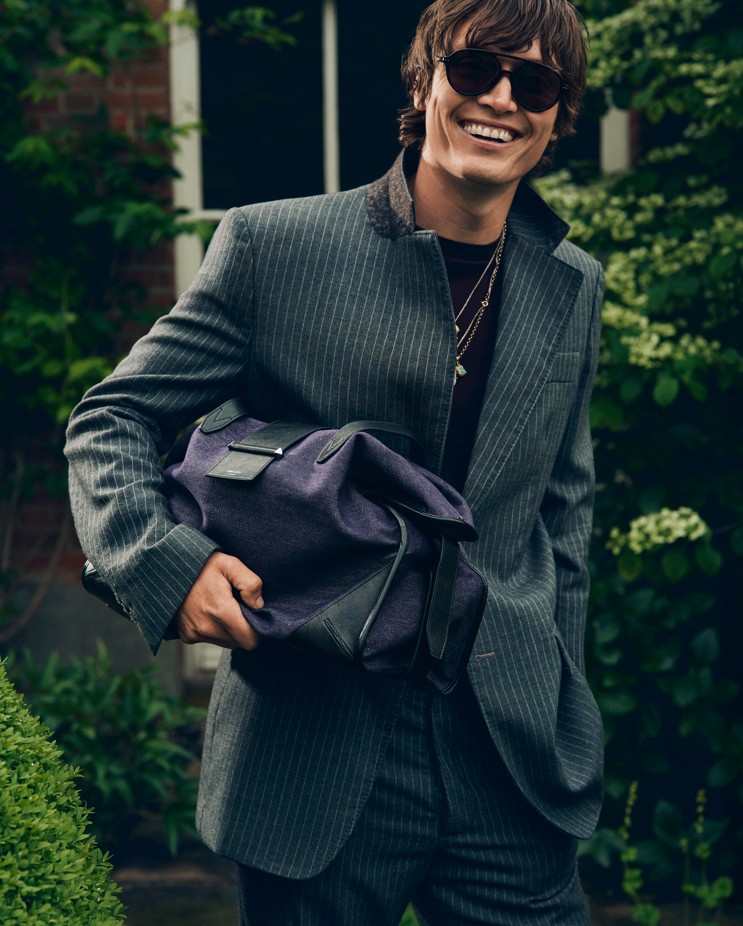 Jimmy Choo presenta “Wild Rose”: Su campaña masculina para otoño 2026