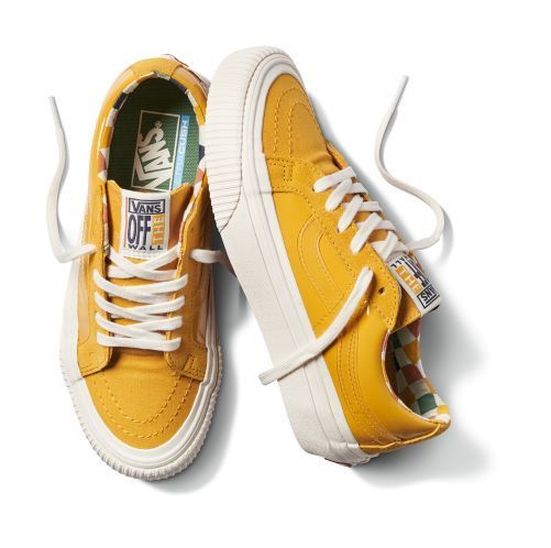 Karina Rozunko hace equipo con Vans para domar la ola perfecta