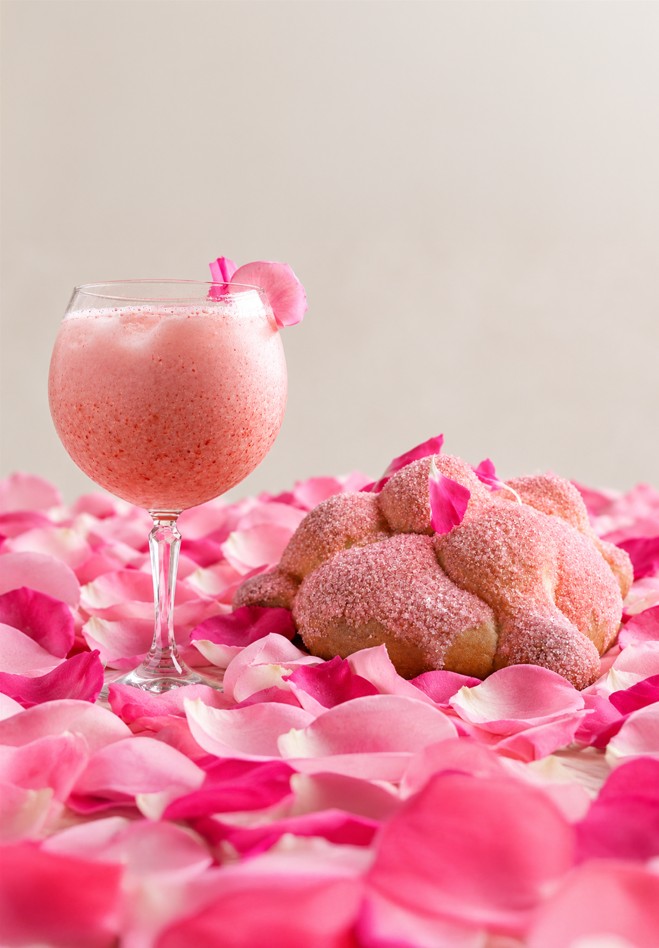 Minor Hotels se suma a Octubre Rosa con una edición especial de Pan de Muerto