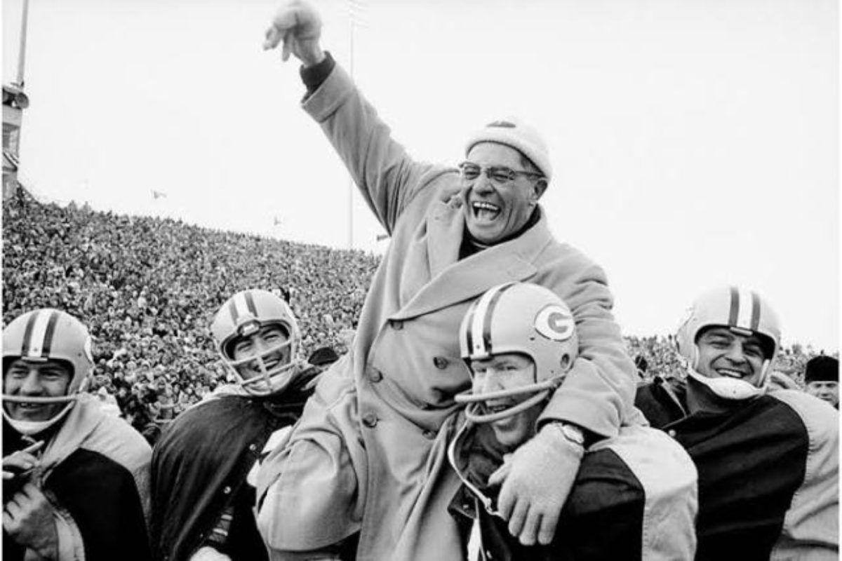¿Quién diseña el trofeo Vince Lombardi del Super Bowl?