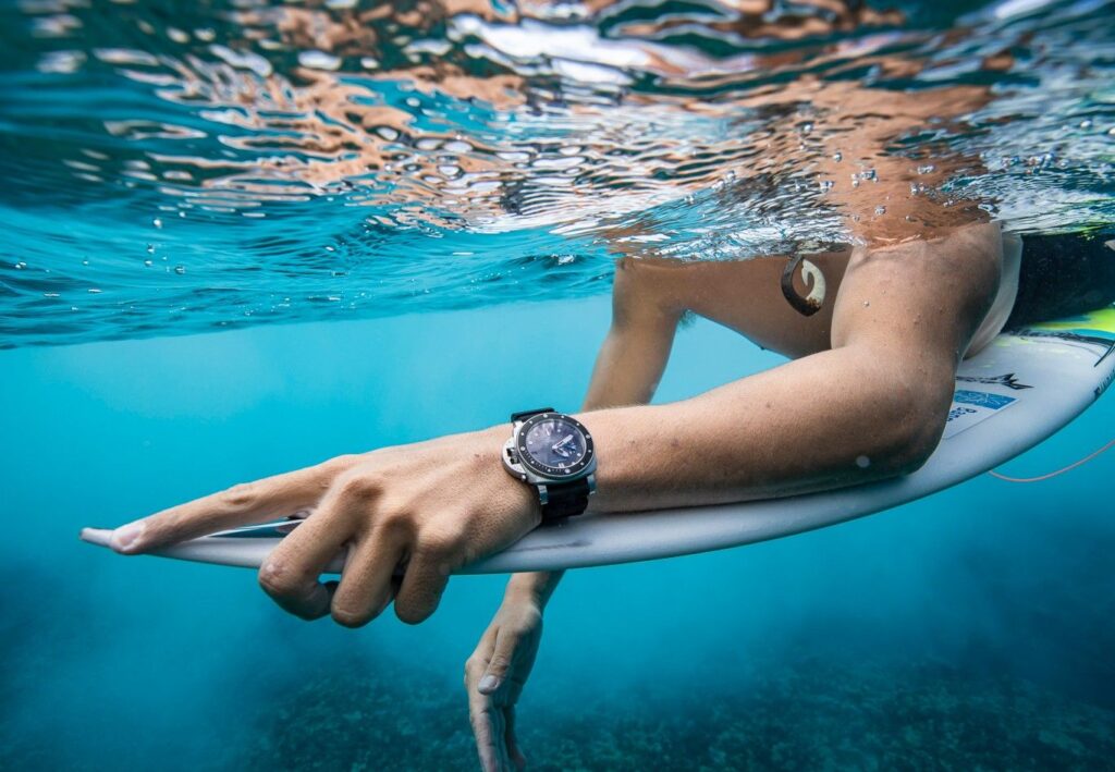 Panerai y Kauli Vaast: Entre olas y precisión