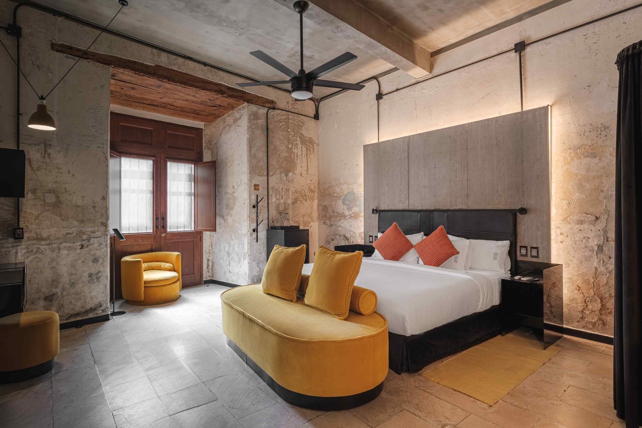 Pug Seal: Tres hoteles, tres llaves Michelin