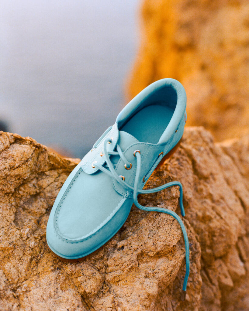 Timberland × Jacquemus: Reinterpretando un clásico en tono azul laguna