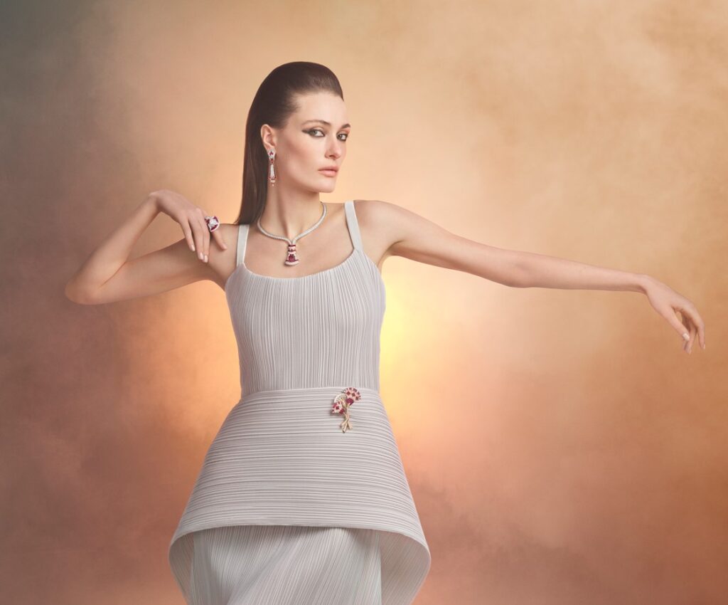Van Cleef & Arpels presenta colección inspirada en el antiguo Egipto