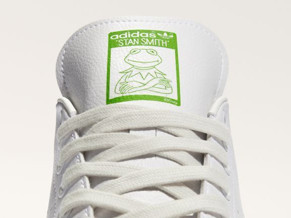 Kermit All Over Print: sneakers sostenibles de adidas y Disney