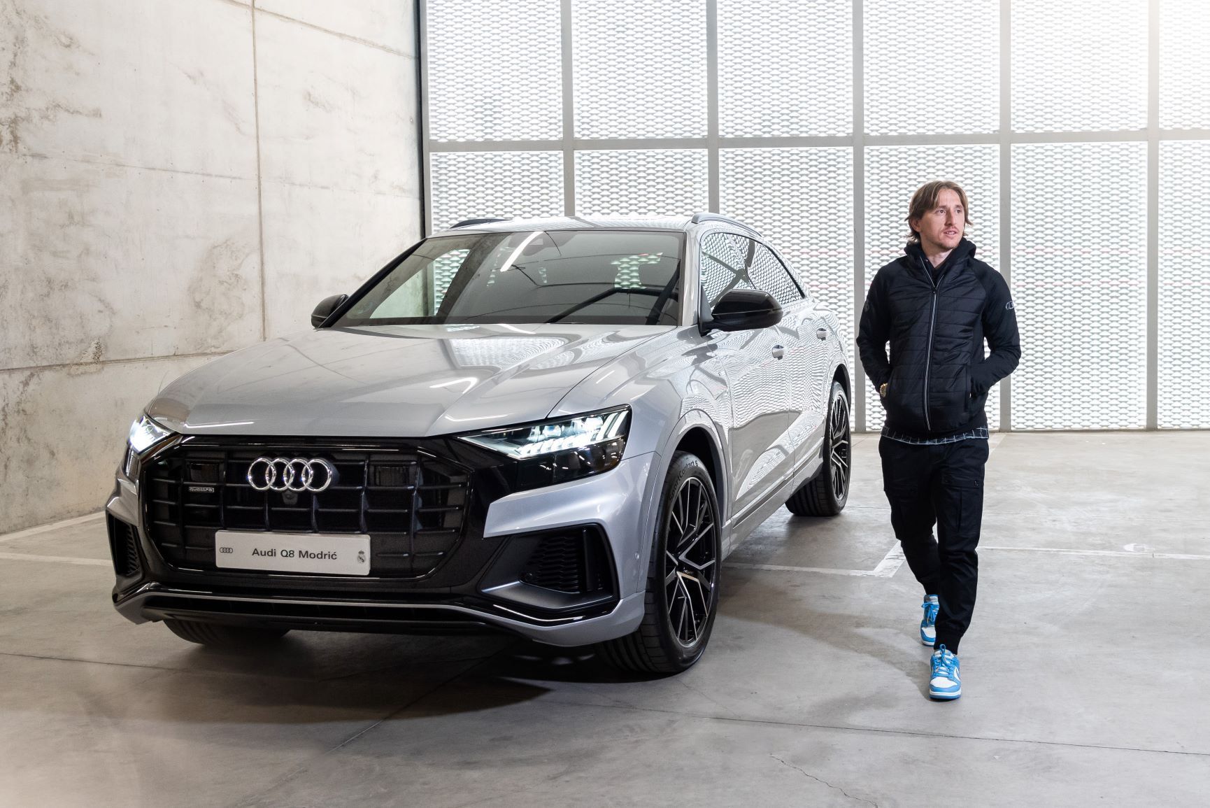 Jugadores del Real Madrid C.F. reciben sus nuevos Audi