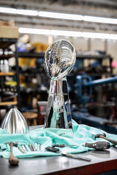 ¿Quién diseña el trofeo Vince Lombardi del Super Bowl?