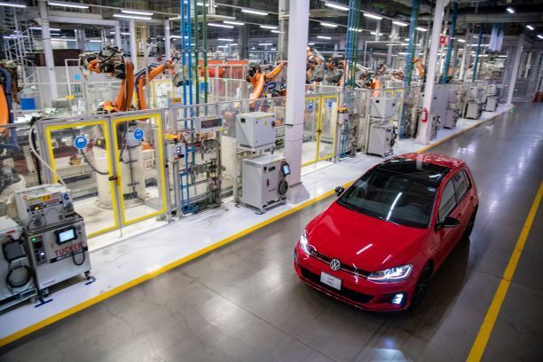 “Las golondrinas” al Golf. Volkswagen le dice ¡Hasta la Vista!